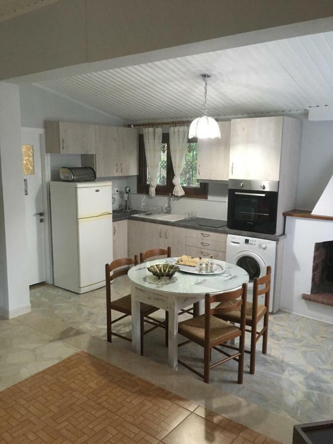 Villa Ermilia Kerveli Esterno foto